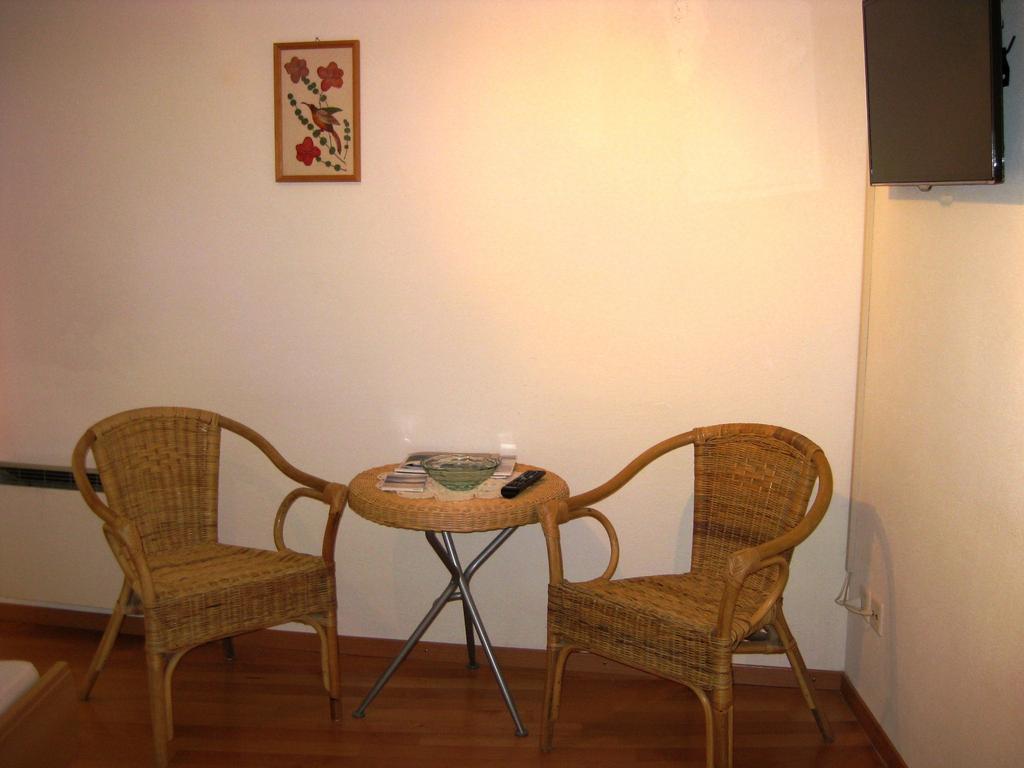 Pensiun Garni Plaz Hotel Scuol Exterior photo